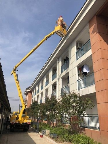 巴中富喜工程机械租赁吊车出租公司实拍