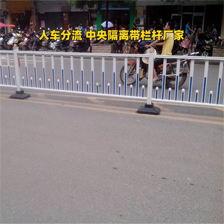 龙港靓先新型护栏车间实拍