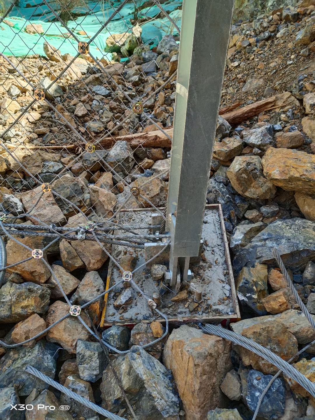 茂名振泰金属制品主动边坡防护网实拍
