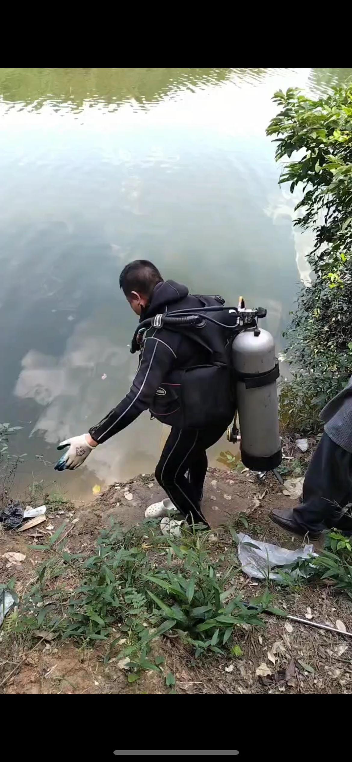 嘉兴潜殿水下打捞车间实拍