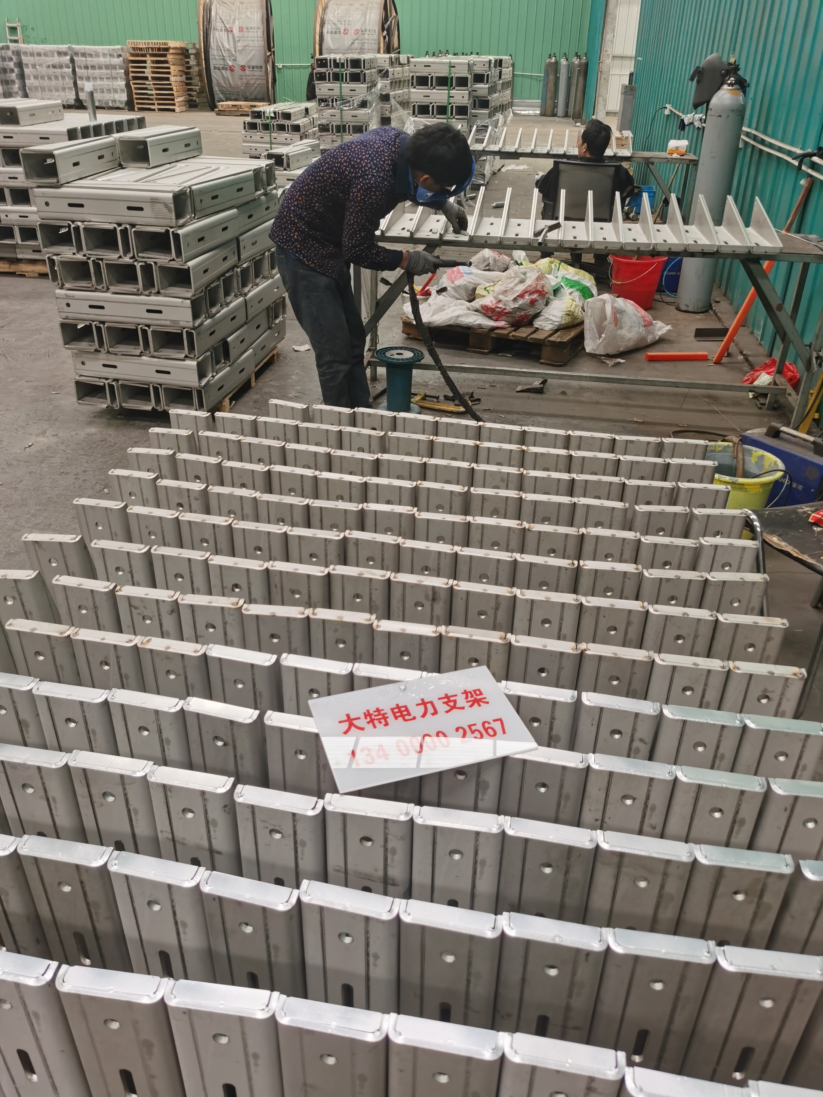 咸阳大特不锈钢铝合金电缆支架案例图片