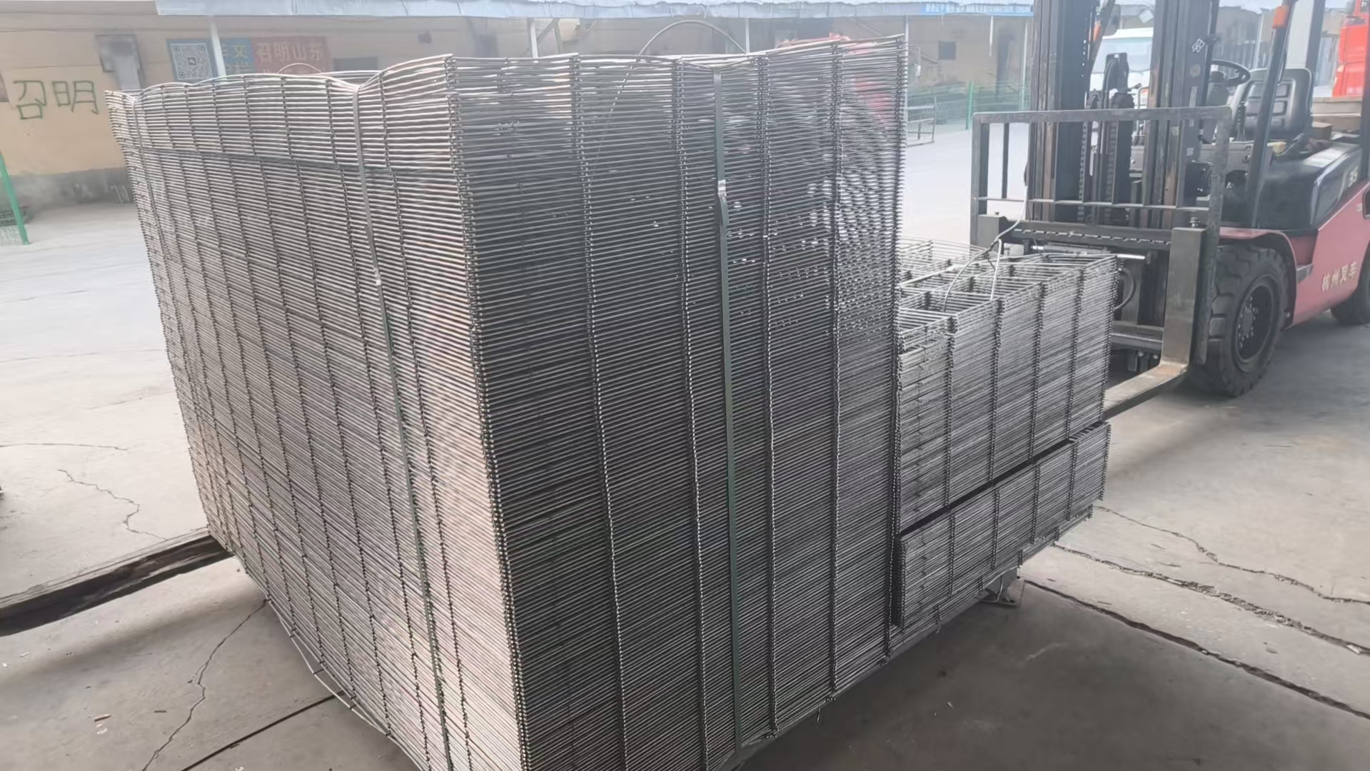 广东固磐丝网建筑钢筋网片多少钱一平米实拍