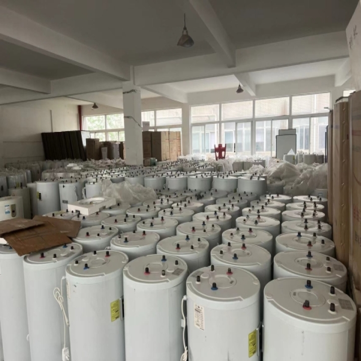 2026 年更新:荆州可靠的小区太阳能热水器批发厂家选哪家,每到阴雨天就罢工?这玩意儿藏着小区里的省钱秘密你还不知道?