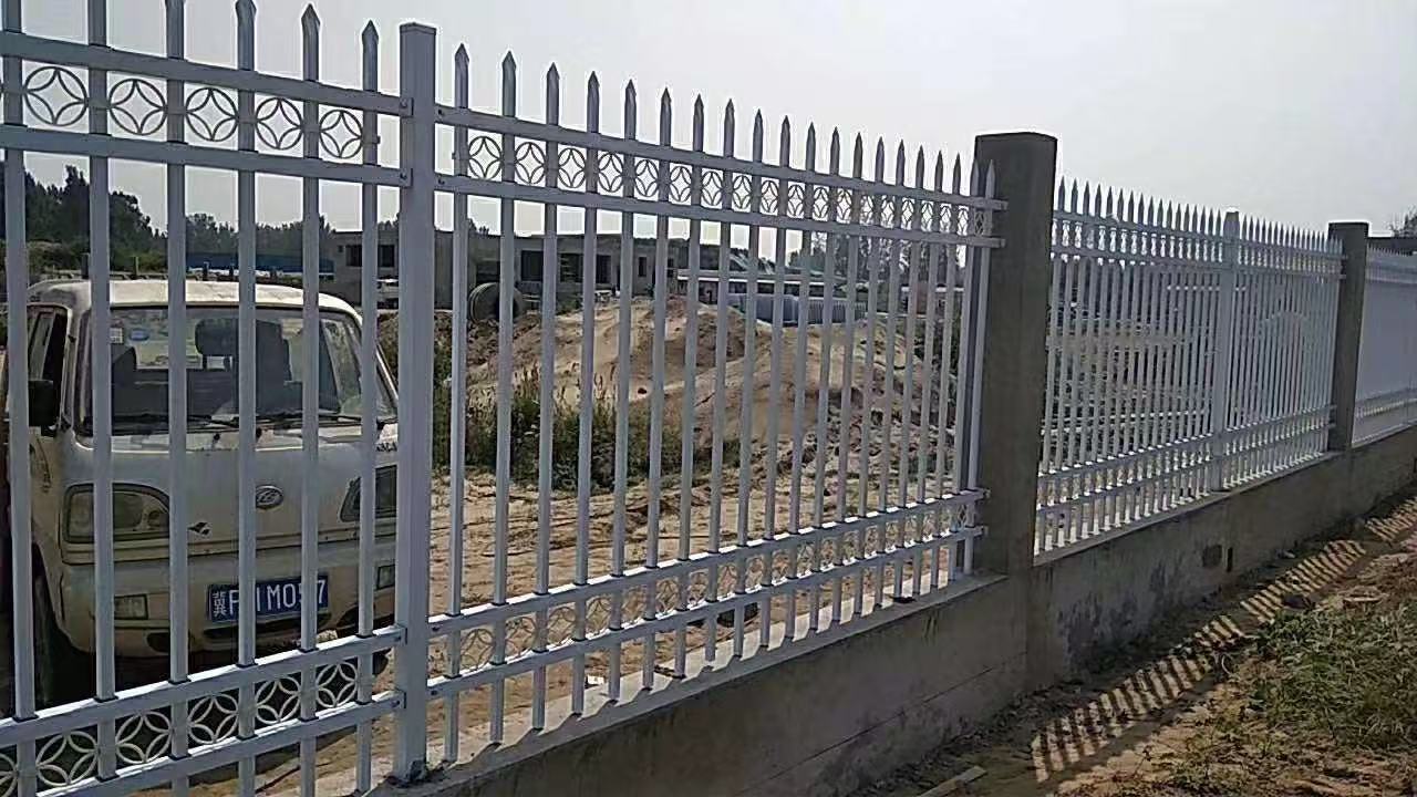 桃型柱围栏