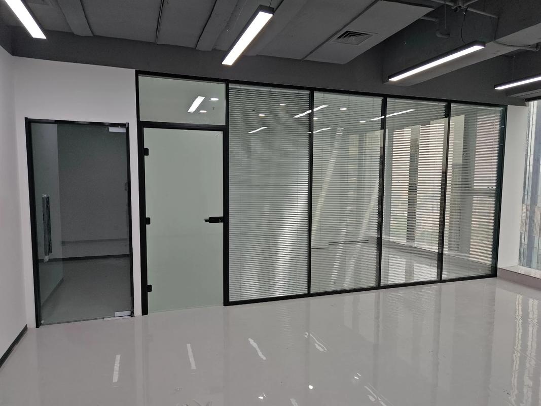 弓长岭阳诺玻璃隔断办公室装隔断公司展示